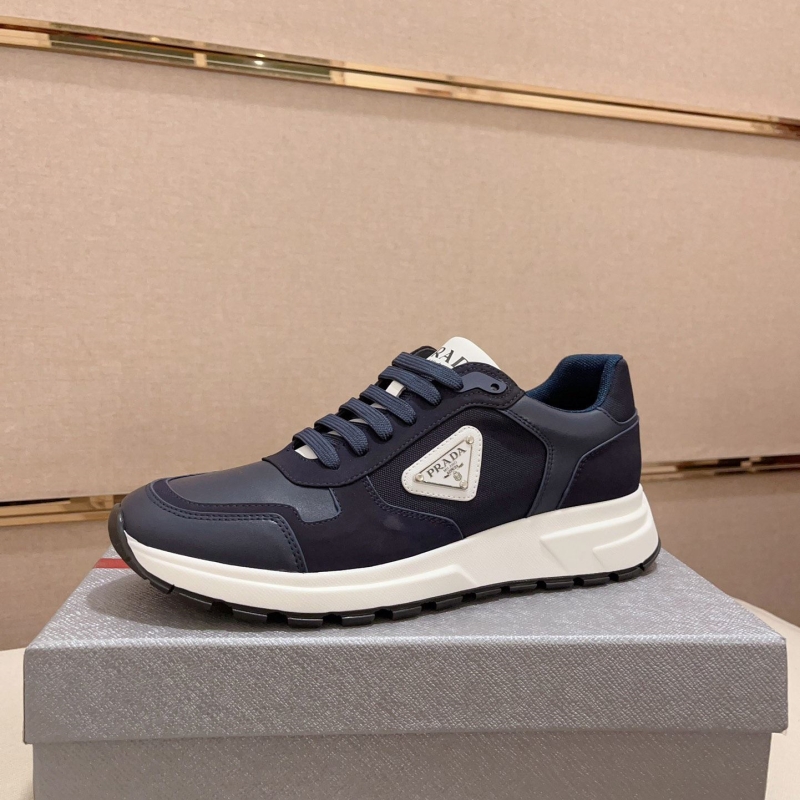Pra*a casual shoes